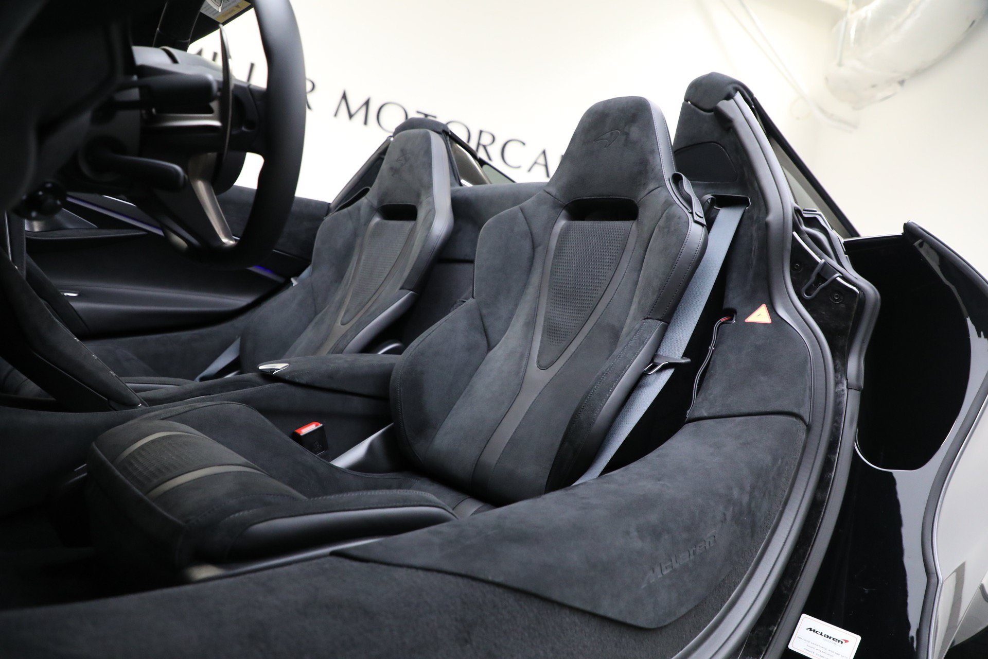 Used 2024 McLaren 750S Spider RWD image 26