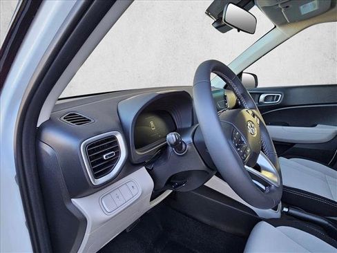 New 2026 Hyundai Venue SEL image 3