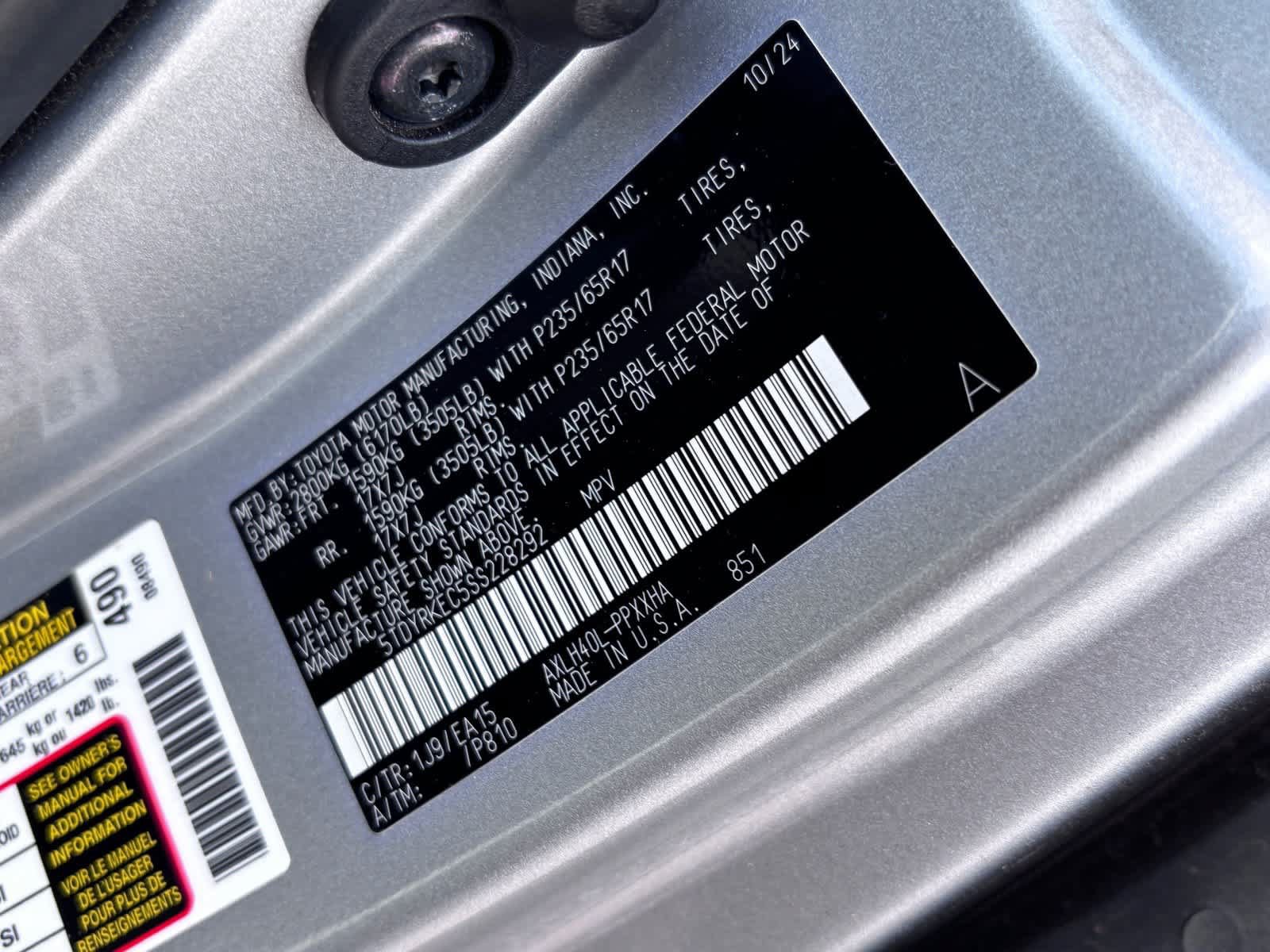 Used 2025 Toyota Sienna XLE FWD image 21