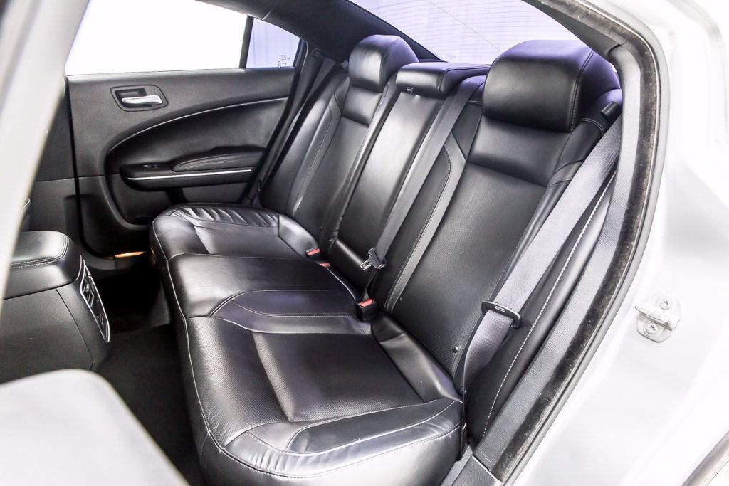 Used 2022 Dodge Charger SXT w/ Leather Interior Group RWD image 30