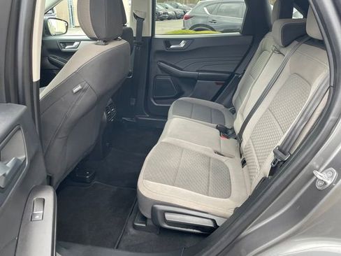 Certified 2021 Ford Escape SE w/ SE Sport Appearance Package image 18