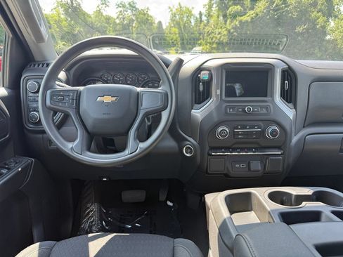 Used 2023 Chevrolet Silverado 1500 Custom AWD/4WD image 19