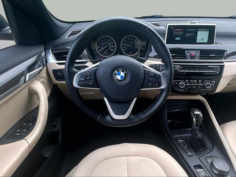 Used 2018 BMW X1 xDrive28i AWD/4WD image 5