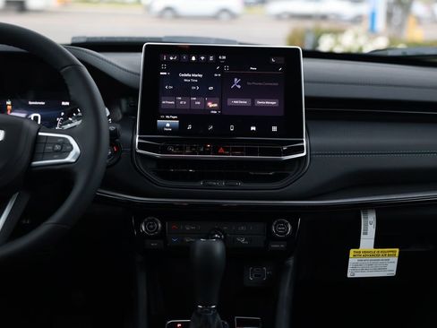 New 2026 Jeep Compass Latitude image 23