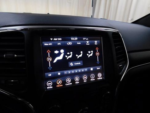 Used 2018 Jeep Grand Cherokee Limited w/ Luxury Group II image 29