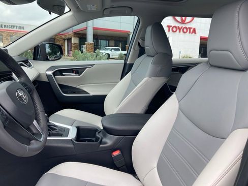 Certified 2025 Toyota RAV4 XLE Premium FWD image 9
