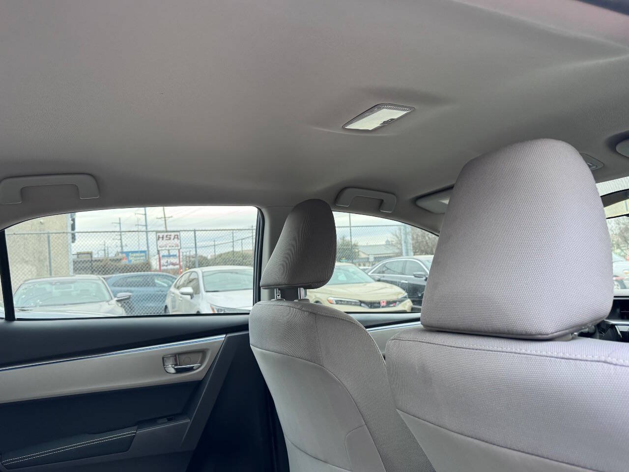 Used 2016 Toyota Corolla LE FWD image 11