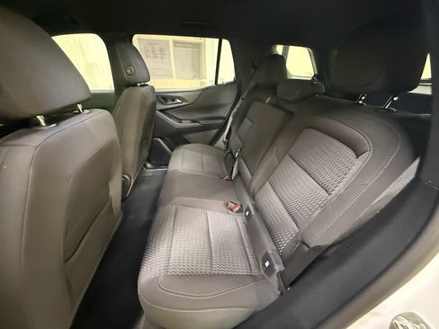 Used 2025 Chevrolet Equinox LT FWD image 18
