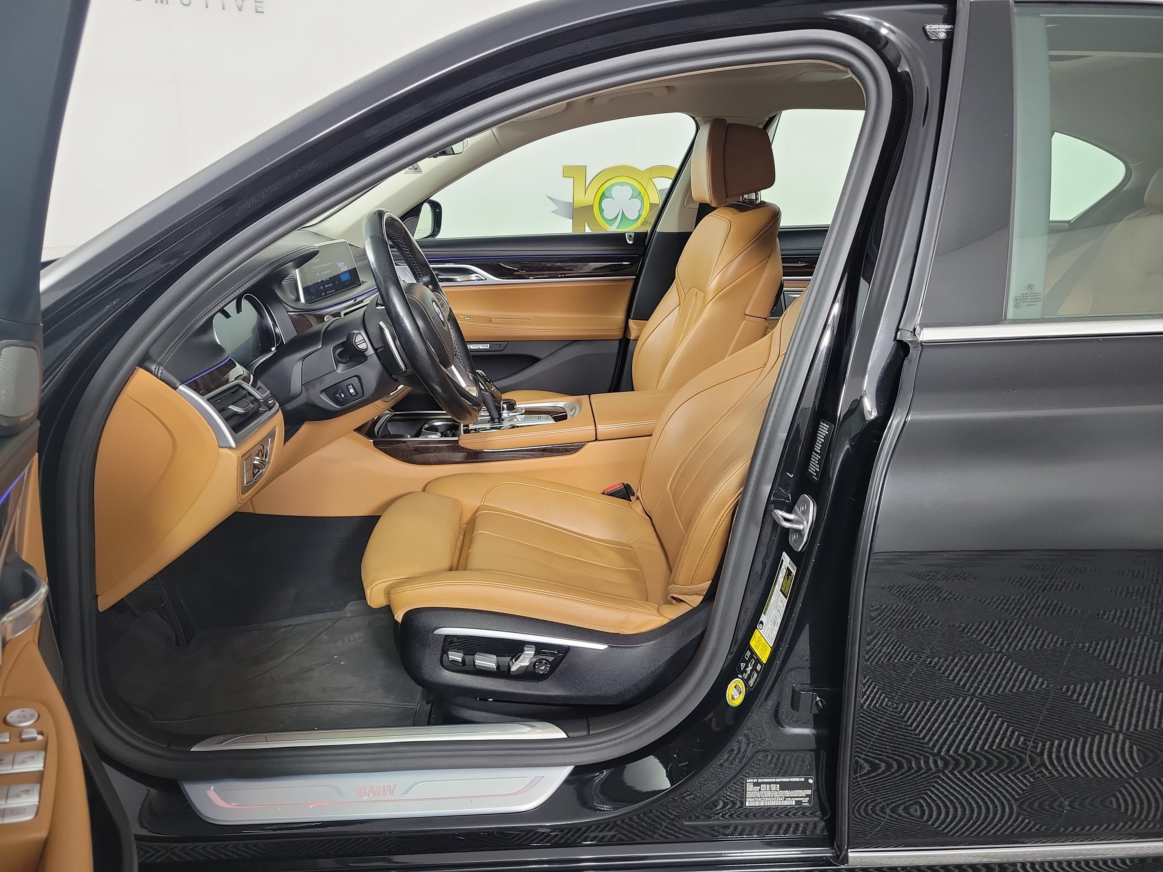 Used 2017 BMW 740i xDrive AWD/4WD image 5
