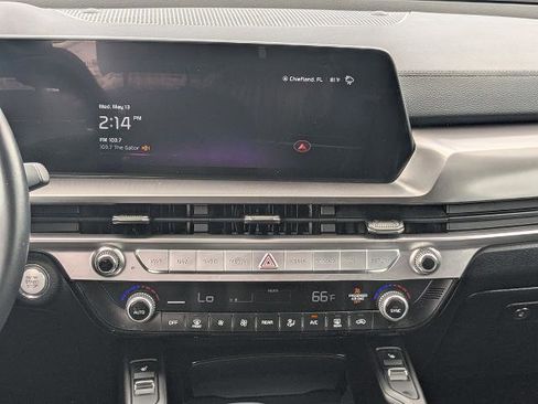 Used 2025 Kia Telluride S FWD image 17