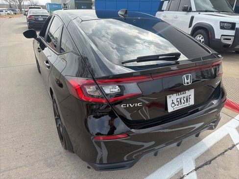 Used 2023 Honda Civic Sport image 7