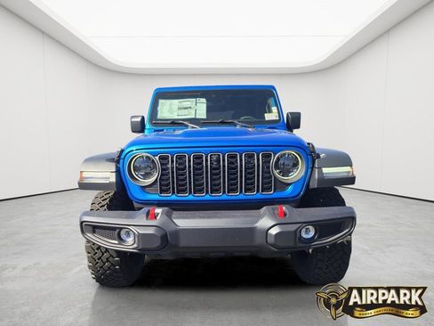 New 2025 Jeep Gladiator Rubicon w/ Convenience Group AWD/4WD image 5