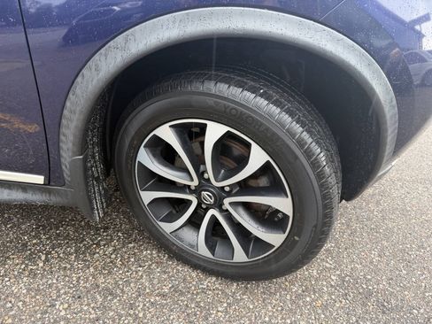 Used 2015 Nissan Juke S AWD/4WD image 3