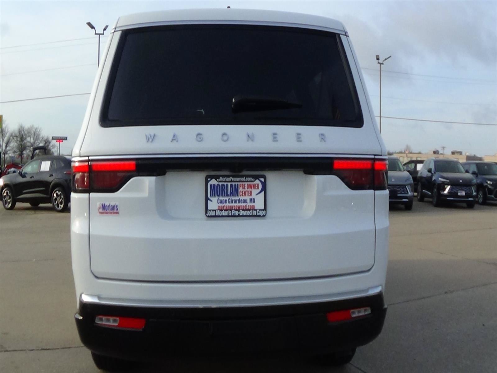 Used 2025 Jeep Wagoneer L 4WD image 7