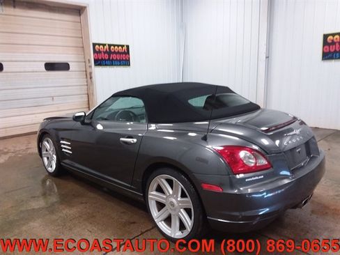 Used 2005 Chrysler Crossfire Limited image 2