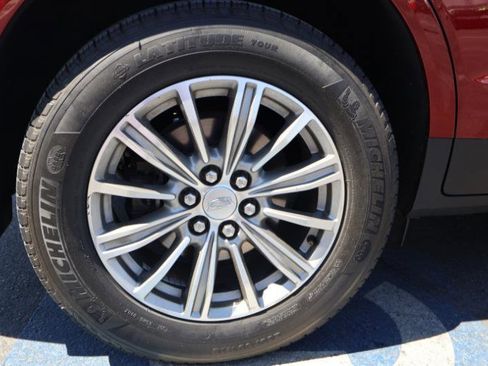 Used 2017 Cadillac XT5 Luxury w/ Driver Awareness Package image 15