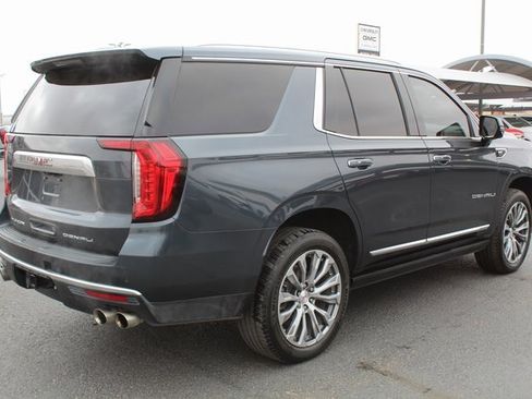 Used 2021 GMC Yukon Denali w/ Denali Premium Package image 3