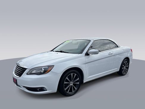 Used 2012 Chrysler 200 S FWD image 7