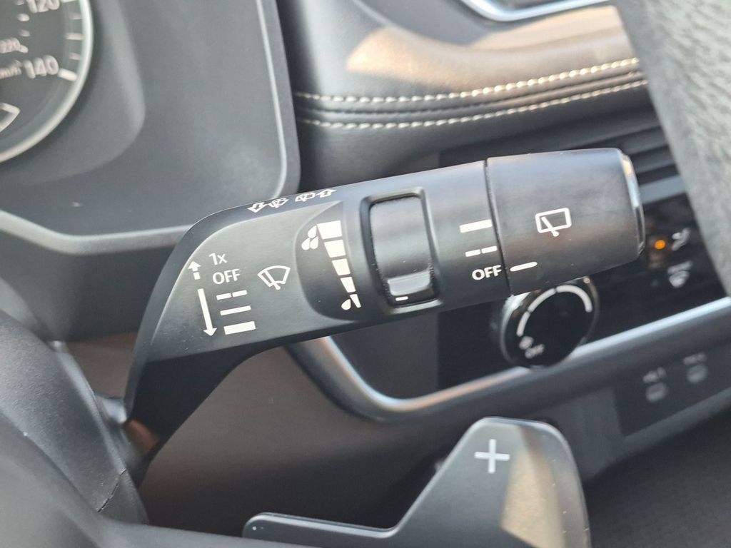 Used 2024 Nissan Rogue S AWD/4WD image 21