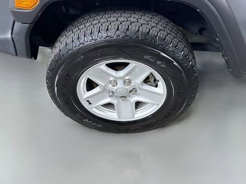 Used 2020 Jeep Gladiator Sport w/ Quick Order Package 24S image 29