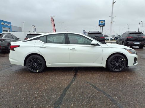New 2026 Nissan Altima 2.5 SV w/ SV Special Edition Package FWD image 8