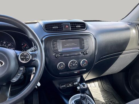 Used 2019 Kia Soul FWD image 7