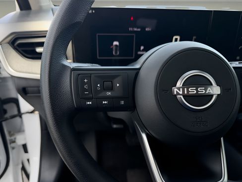 Used 2026 Nissan Kicks SV FWD image 15