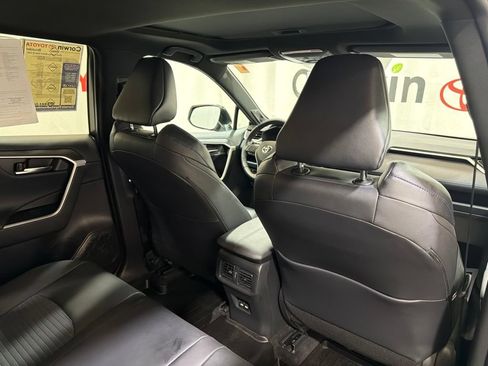 Used 2021 Toyota RAV4 XSE w/ XSE Grade Weather Package AWD/4WD image 16