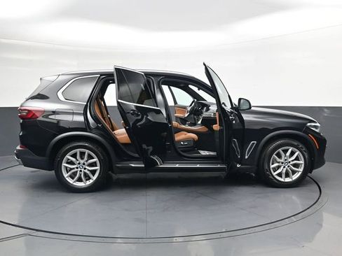 Used 2023 BMW X5 xDrive40i w/ Premium Package AWD/4WD image 36