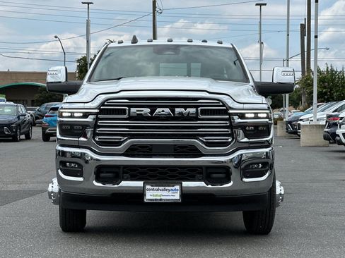 New 2026 RAM 3500 Laramie AWD/4WD image 9