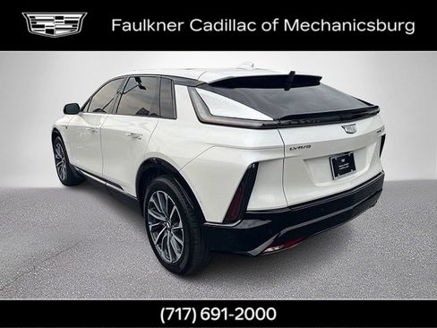 Certified 2024 Cadillac Lyriq Sport w/ LPO, Floor Liner Package AWD/4WD image 9