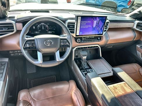 Used 2025 Toyota Sequoia 4WD image 20