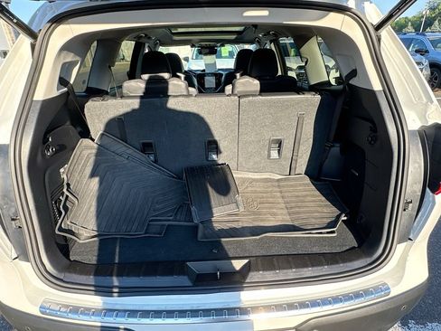 Used 2024 Subaru Ascent Limited w/ Technology Package AWD/4WD image 27