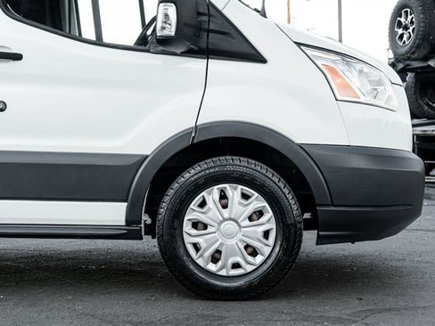 Used 2017 Ford Transit 150 XLT image 9