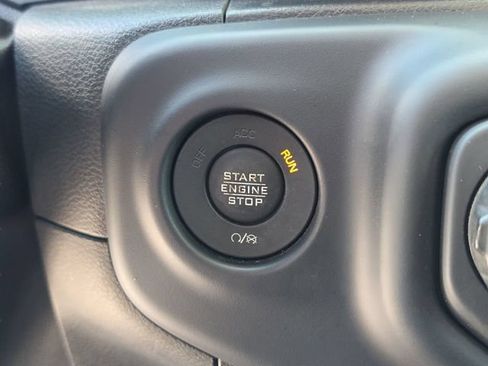 Used 2020 Jeep Gladiator Sport AWD/4WD image 34