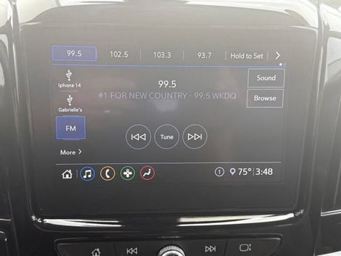 Used 2021 Chevrolet Traverse LT FWD image 28