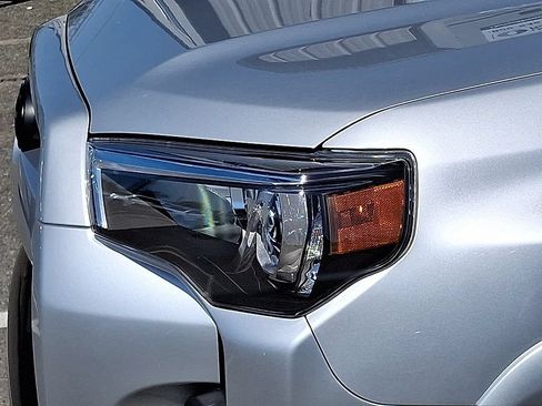 Used 2021 Toyota 4Runner Venture AWD/4WD image 30
