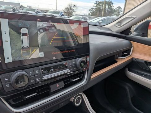 Used 2025 Toyota Grand Highlander XLE image 20