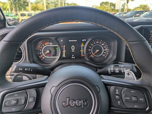 New 2025 Jeep Wrangler Unlimited Rubicon 392 image 32