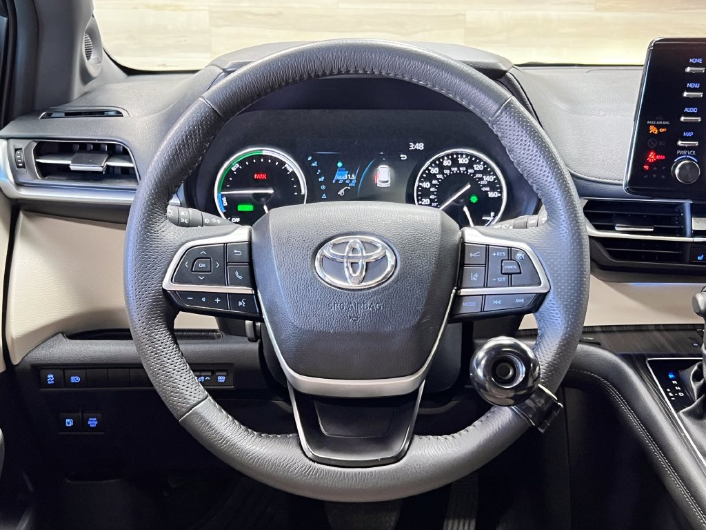 Used 2024 Toyota Sienna Limited AWD/4WD image 27