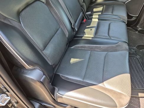 Used 2019 RAM 1500 Laramie AWD/4WD image 27