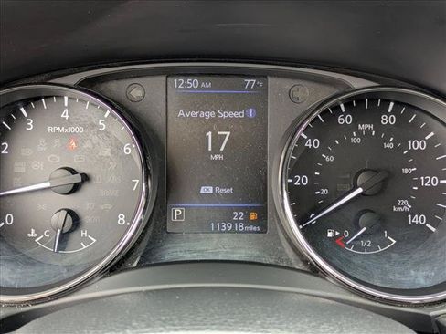 Used 2018 Nissan Rogue SV FWD image 11