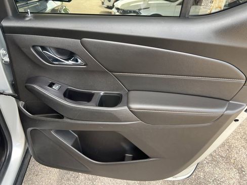 Used 2019 Chevrolet Traverse LS w/ LPO, Floor Liner Package AWD/4WD image 15