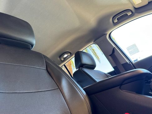 Certified 2022 GMC Terrain SLT AWD/4WD image 18