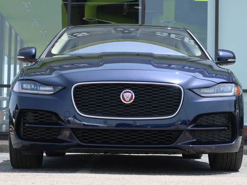Used 2020 Jaguar XE S image 3
