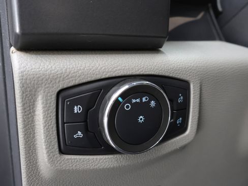 Used 2022 Ford F350 XLT w/ XLT Value Package image 40