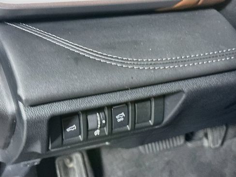 Used 2021 Subaru Outback Touring w/ Popular Package #2 AWD/4WD image 10