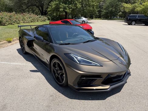 Used 2021 Chevrolet Corvette Stingray Preferred Conv w/ Z51 Performance Package RWD image 2