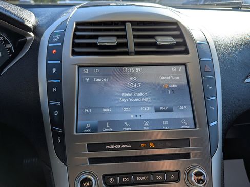 Used 2020 Lincoln MKZ Reserve w/ Elements Package image 17