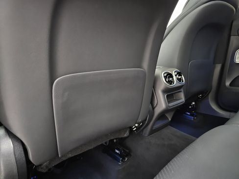 Used 2025 Mercedes-Benz GLC 300 GLC 300 image 21